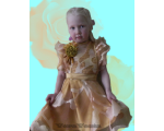 16. Нарядное детское платье на подкладке из атласа.